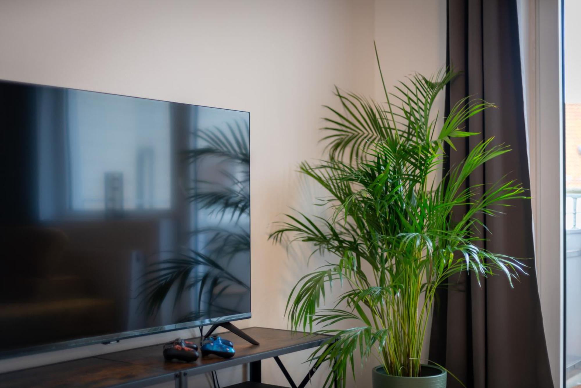 Homely-Apartment Manhattanart, Zentral, Parkplatz, Billard,Ps4, Dart, Balkon Bielefeld Exterior foto